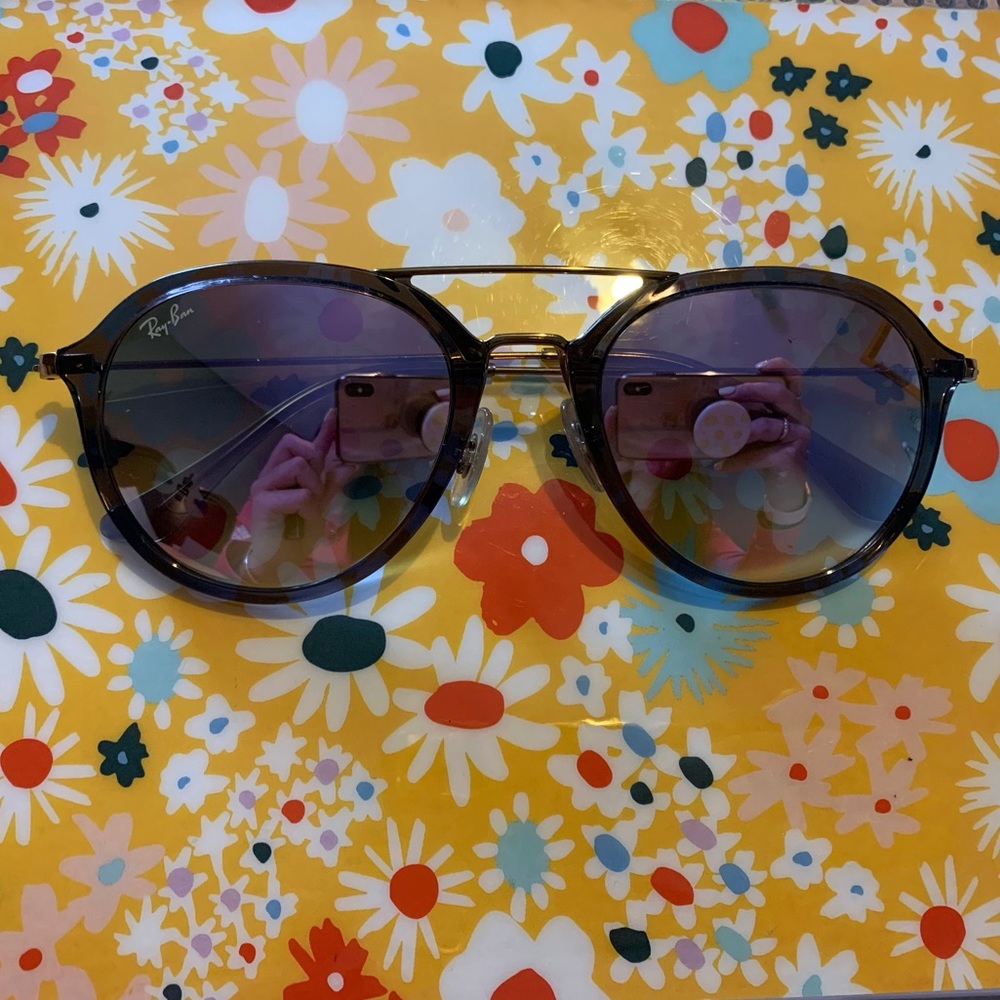 Ray Bans - Violent Lens - Picture 1 of 4